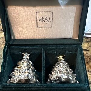 Mikasa Silver Holiday Tree Shakers
